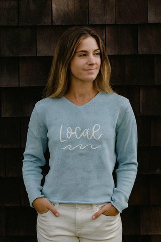 Local lightweight v neck